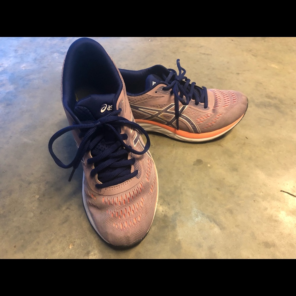Women’s ASICS size 8